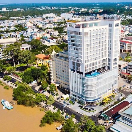 Diamond Stars Ben Tre Hotel Exteriör bild The hotel in 2019