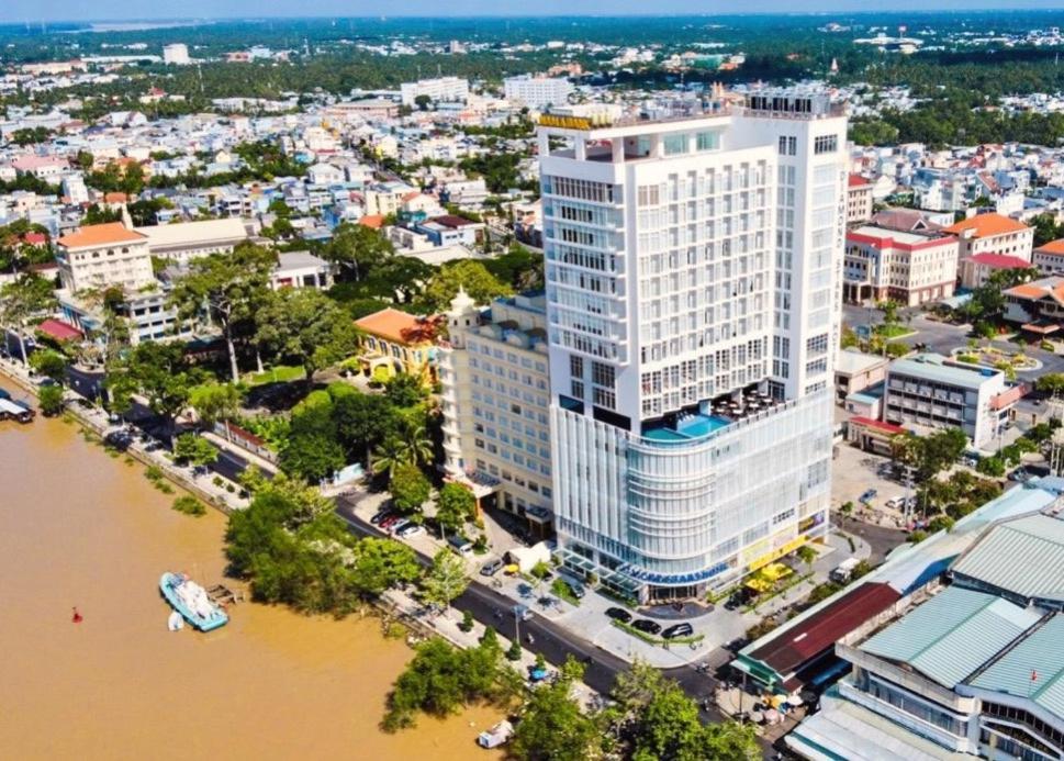 Diamond Stars Ben Tre Hotel Exteriör bild The hotel in 2019